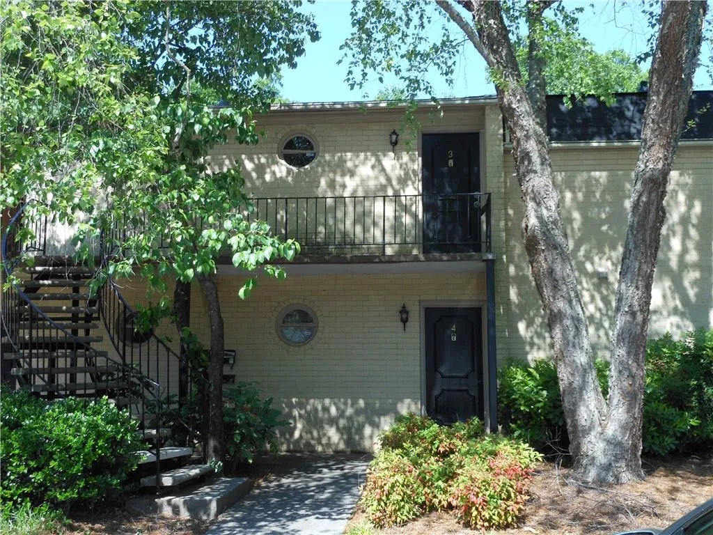 5400 Roswell Road Unit G3, Sandy Springs, Georgia 30342, 1 Bedroom Bedrooms, ,1 BathroomBathrooms,Residential,Sold,5400 Roswell Road Unit G3,5847659