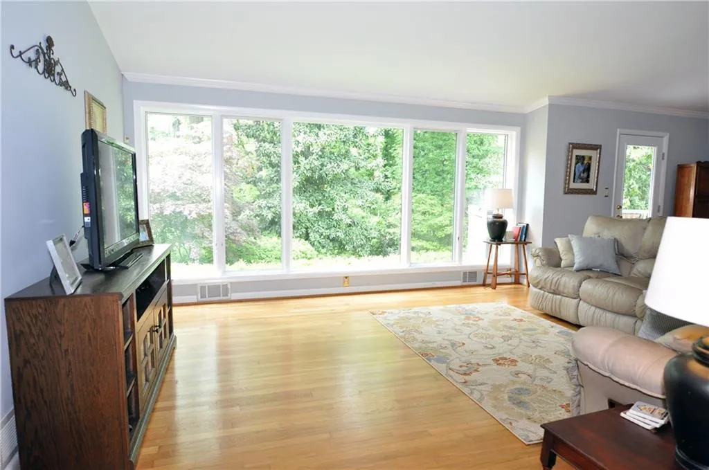 5980 Hilderbrand Drive, Sandy Springs, Georgia 30328, 3 Bedrooms Bedrooms, ,2 BathroomsBathrooms,Residential,Sold,5980 Hilderbrand Drive,5703817