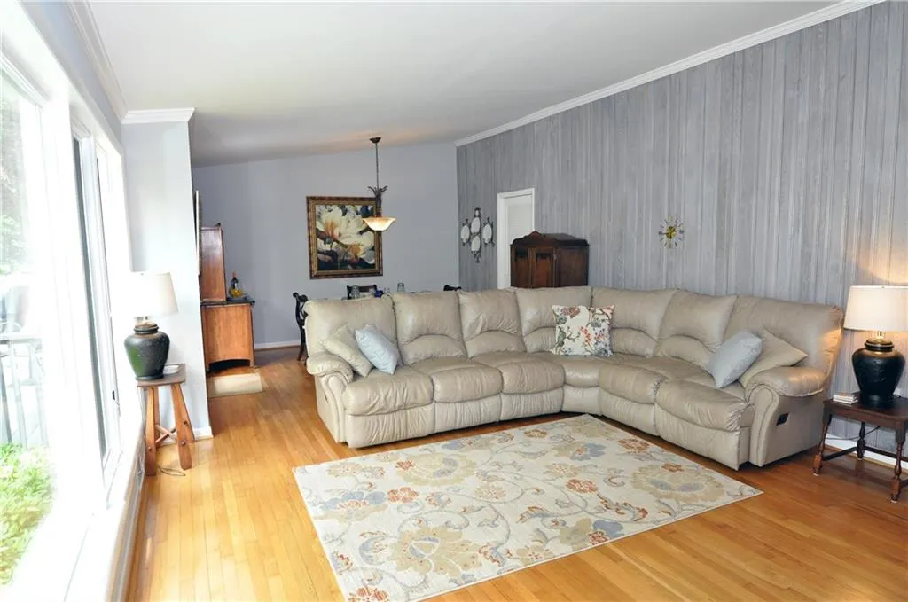 5980 Hilderbrand Drive, Sandy Springs, Georgia 30328, 3 Bedrooms Bedrooms, ,2 BathroomsBathrooms,Residential,Sold,5980 Hilderbrand Drive,5703817