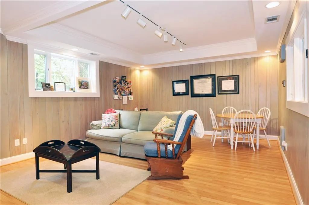 5980 Hilderbrand Drive, Sandy Springs, Georgia 30328, 3 Bedrooms Bedrooms, ,2 BathroomsBathrooms,Residential,Sold,5980 Hilderbrand Drive,5703817