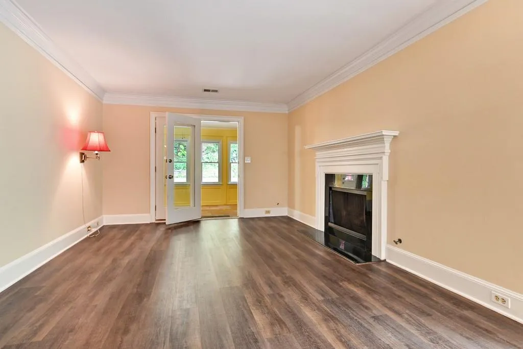 565 Towergate Place, Sandy Springs, Georgia 30350, 3 Bedrooms Bedrooms, ,3 BathroomsBathrooms,Residential,Sold,565 Towergate Place,6739376 565 Towergate Place, Sandy Springs, Georgia 30350, 3 Bedrooms Bedrooms, ,3 BathroomsBathrooms,Residential,Sold,565 Towergate Place,6739376