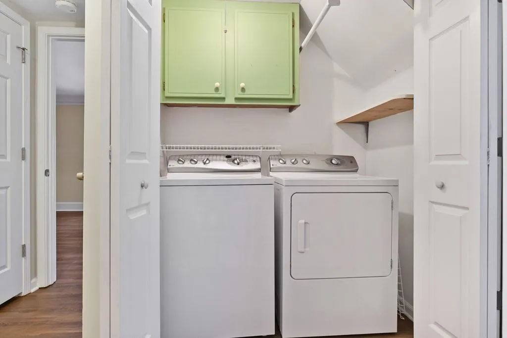 565 Towergate Place, Sandy Springs, Georgia 30350, 3 Bedrooms Bedrooms, ,3 BathroomsBathrooms,Residential,Sold,565 Towergate Place,6739376 565 Towergate Place, Sandy Springs, Georgia 30350, 3 Bedrooms Bedrooms, ,3 BathroomsBathrooms,Residential,Sold,565 Towergate Place,6739376