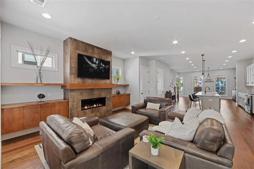 253 Franklin Road, Atlanta, Georgia 30342, 3 Bedrooms Bedrooms, ,3 BathroomsBathrooms,Residential,Sold,253 Franklin Road,7138582