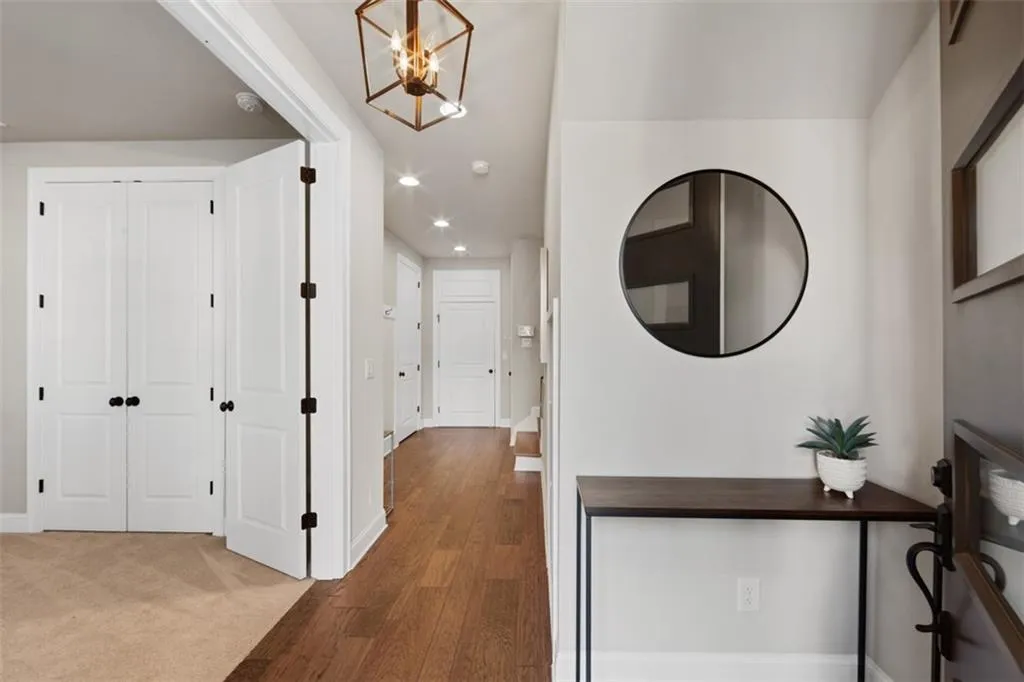 253 Franklin Road, Atlanta, Georgia 30342, 3 Bedrooms Bedrooms, ,3 BathroomsBathrooms,Residential,Sold,253 Franklin Road,7138582