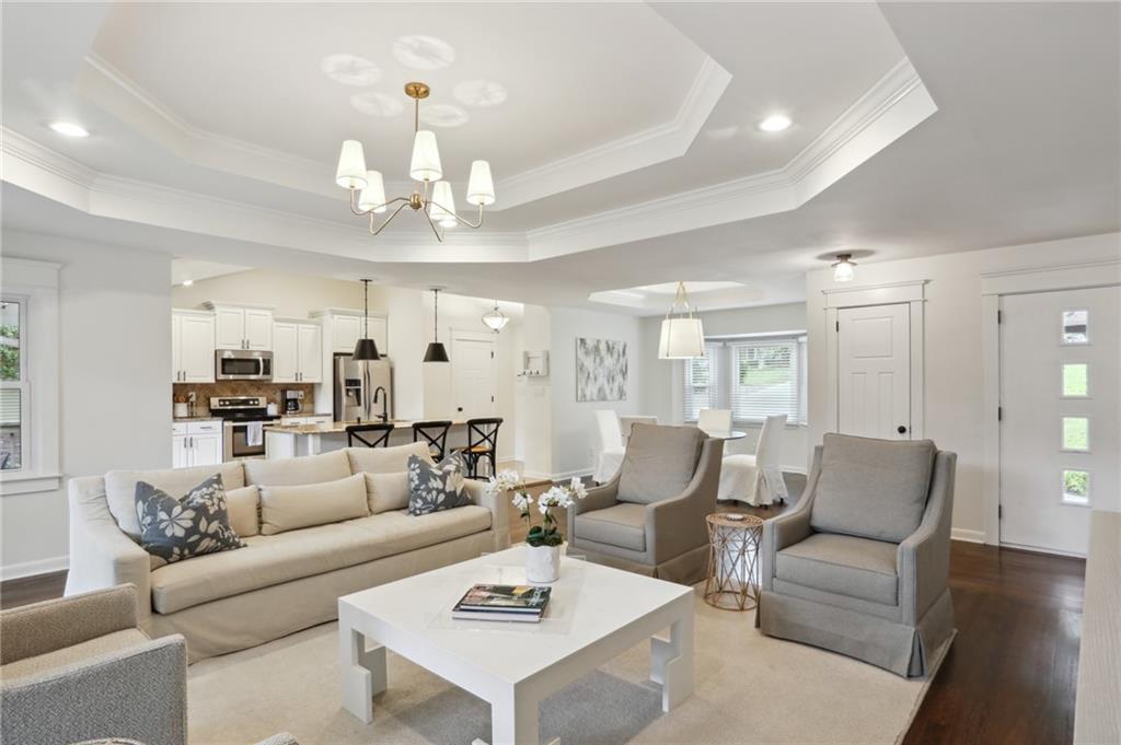 6825 Sunny Brook Lane, Atlanta, Georgia 30328, 3 Bedrooms Bedrooms, ,2 BathroomsBathrooms,Residential,Sold,6825 Sunny Brook Lane,7296764