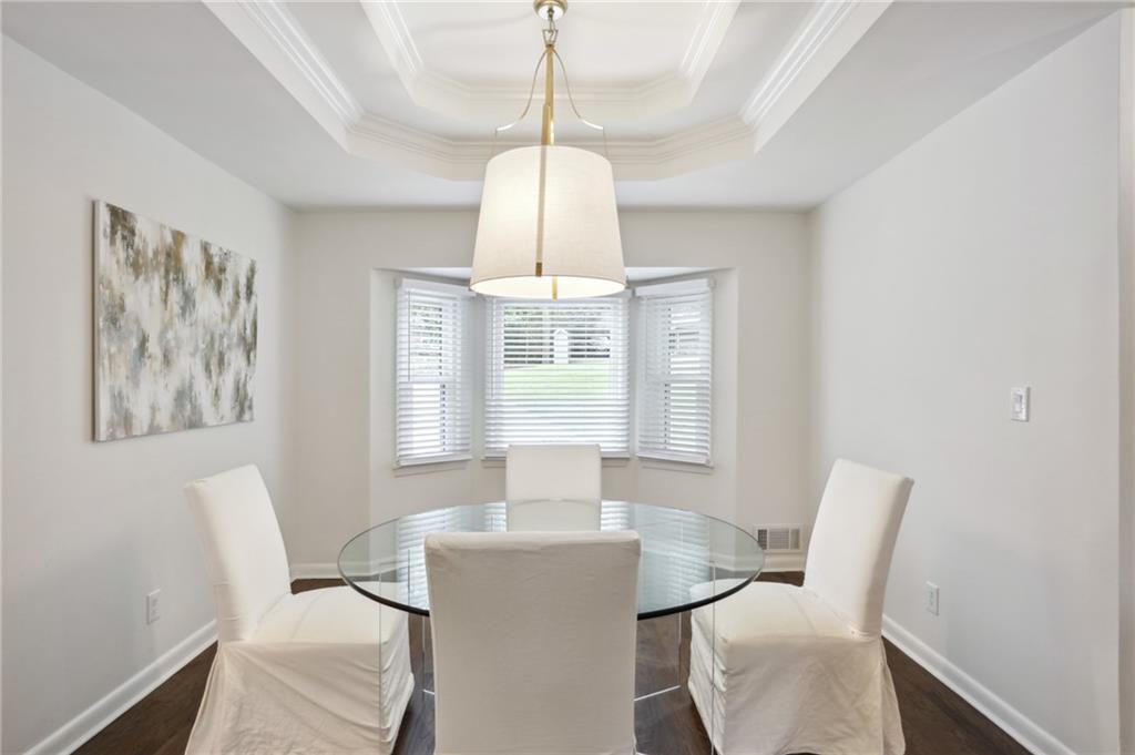 6825 Sunny Brook Lane, Atlanta, Georgia 30328, 3 Bedrooms Bedrooms, ,2 BathroomsBathrooms,Residential,Sold,6825 Sunny Brook Lane,7296764