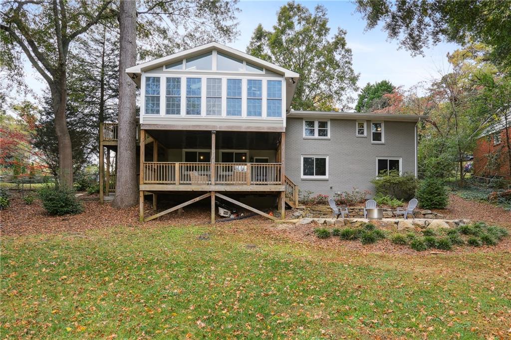 6825 Sunny Brook Lane, Atlanta, Georgia 30328, 3 Bedrooms Bedrooms, ,2 BathroomsBathrooms,Residential,Sold,6825 Sunny Brook Lane,7296764