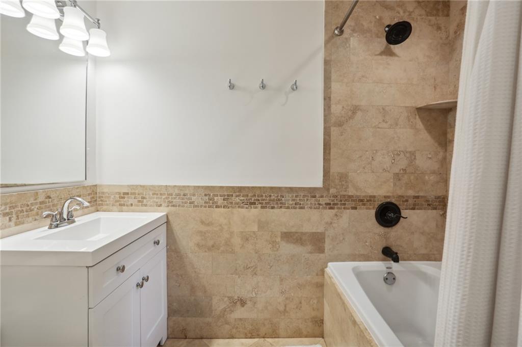 6825 Sunny Brook Lane, Atlanta, Georgia 30328, 3 Bedrooms Bedrooms, ,2 BathroomsBathrooms,Residential,Sold,6825 Sunny Brook Lane,7296764