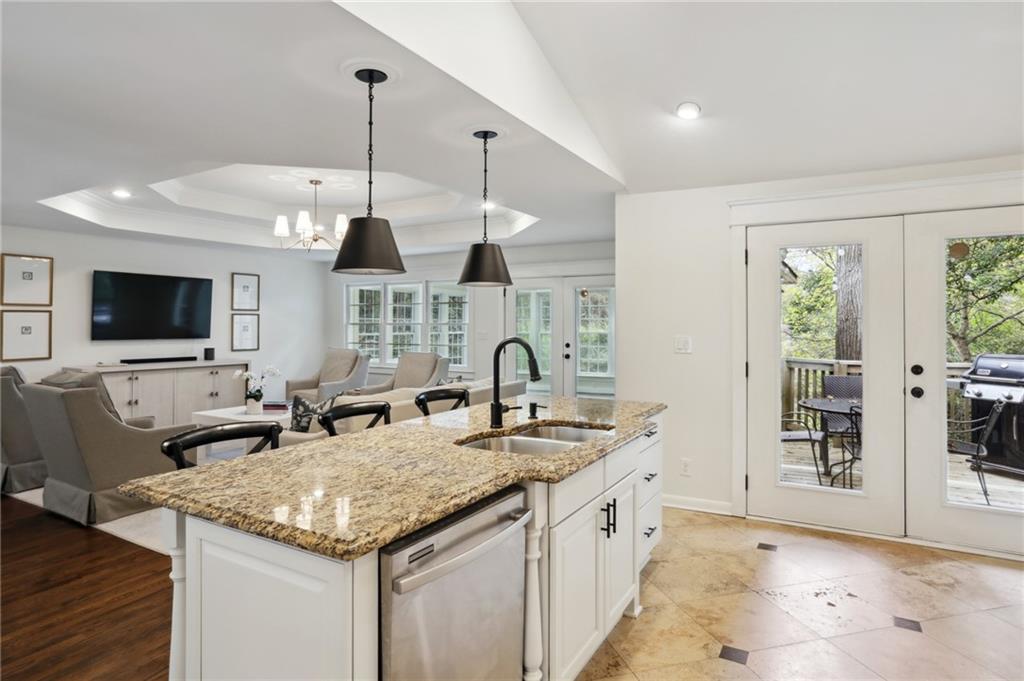 6825 Sunny Brook Lane, Atlanta, Georgia 30328, 3 Bedrooms Bedrooms, ,2 BathroomsBathrooms,Residential,Sold,6825 Sunny Brook Lane,7296764