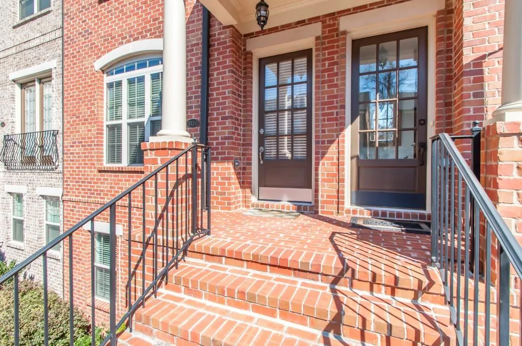 3720 Broughton Circle Se, Atlanta, Georgia 30339, 3 Bedrooms Bedrooms, ,3 BathroomsBathrooms,Residential,Sold,3720 Broughton Circle Se,5653519
