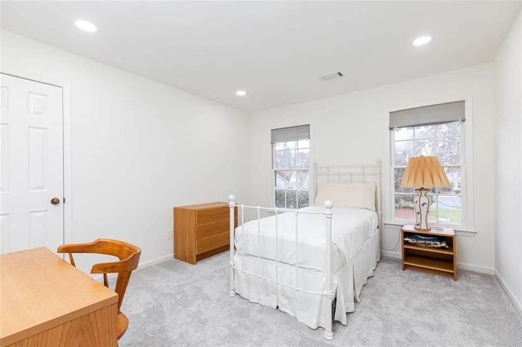 325 Breakwater Ridge, Atlanta, Georgia 30328, 5 Bedrooms Bedrooms, ,4 BathroomsBathrooms,Residential,Sold,325 Breakwater Ridge,6838047