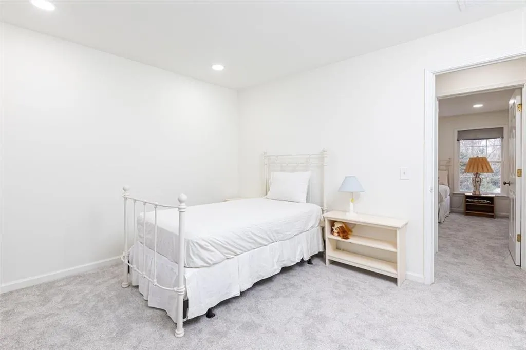 325 Breakwater Ridge, Atlanta, Georgia 30328, 5 Bedrooms Bedrooms, ,4 BathroomsBathrooms,Residential,Sold,325 Breakwater Ridge,6838047