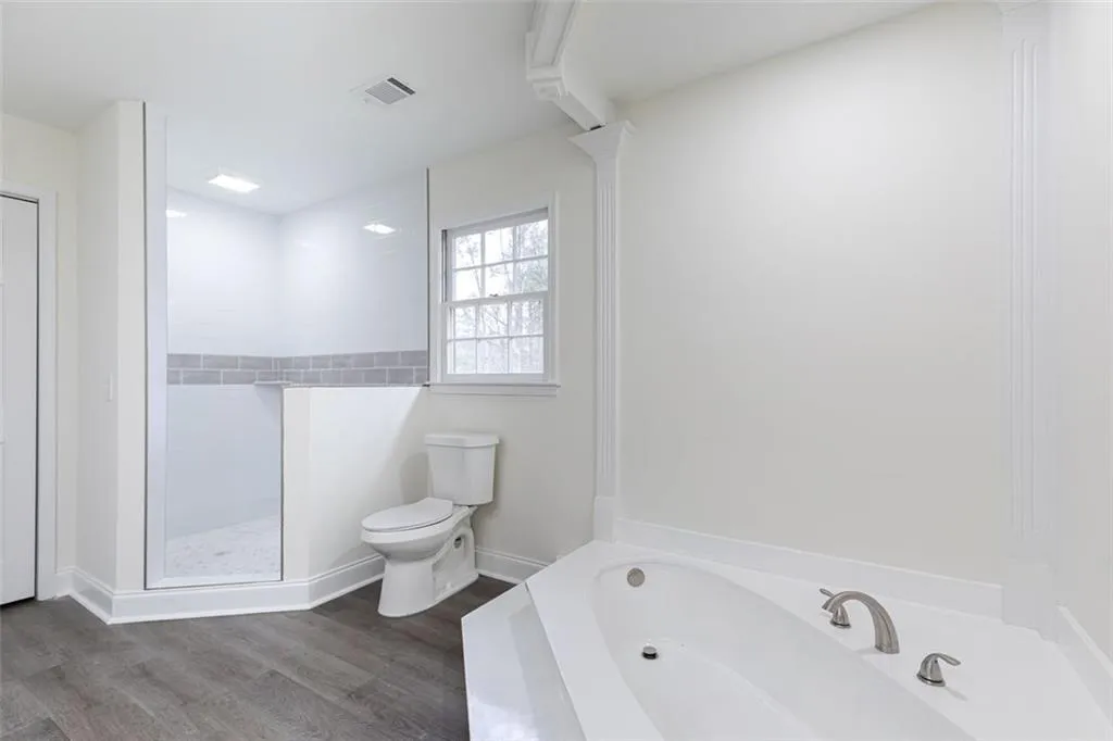 325 Breakwater Ridge, Atlanta, Georgia 30328, 5 Bedrooms Bedrooms, ,4 BathroomsBathrooms,Residential,Sold,325 Breakwater Ridge,6838047