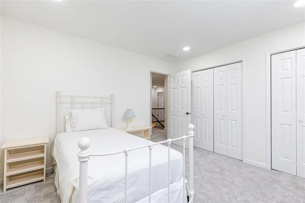 325 Breakwater Ridge, Atlanta, Georgia 30328, 5 Bedrooms Bedrooms, ,4 BathroomsBathrooms,Residential,Sold,325 Breakwater Ridge,6838047