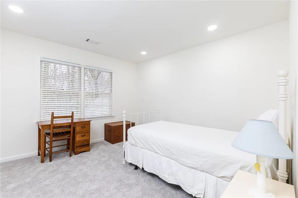 325 Breakwater Ridge, Atlanta, Georgia 30328, 5 Bedrooms Bedrooms, ,4 BathroomsBathrooms,Residential,Sold,325 Breakwater Ridge,6838047