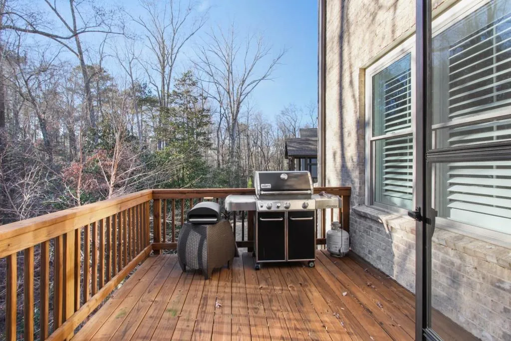 6494 Canopy Drive, Atlanta, Georgia 30328, 5 Bedrooms Bedrooms, ,4 BathroomsBathrooms,Residential,Sold,6494 Canopy Drive,6981534