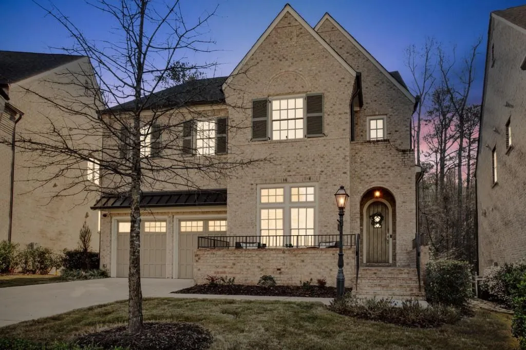 6494 Canopy Drive, Atlanta, Georgia 30328, 5 Bedrooms Bedrooms, ,4 BathroomsBathrooms,Residential,Sold,6494 Canopy Drive,6981534