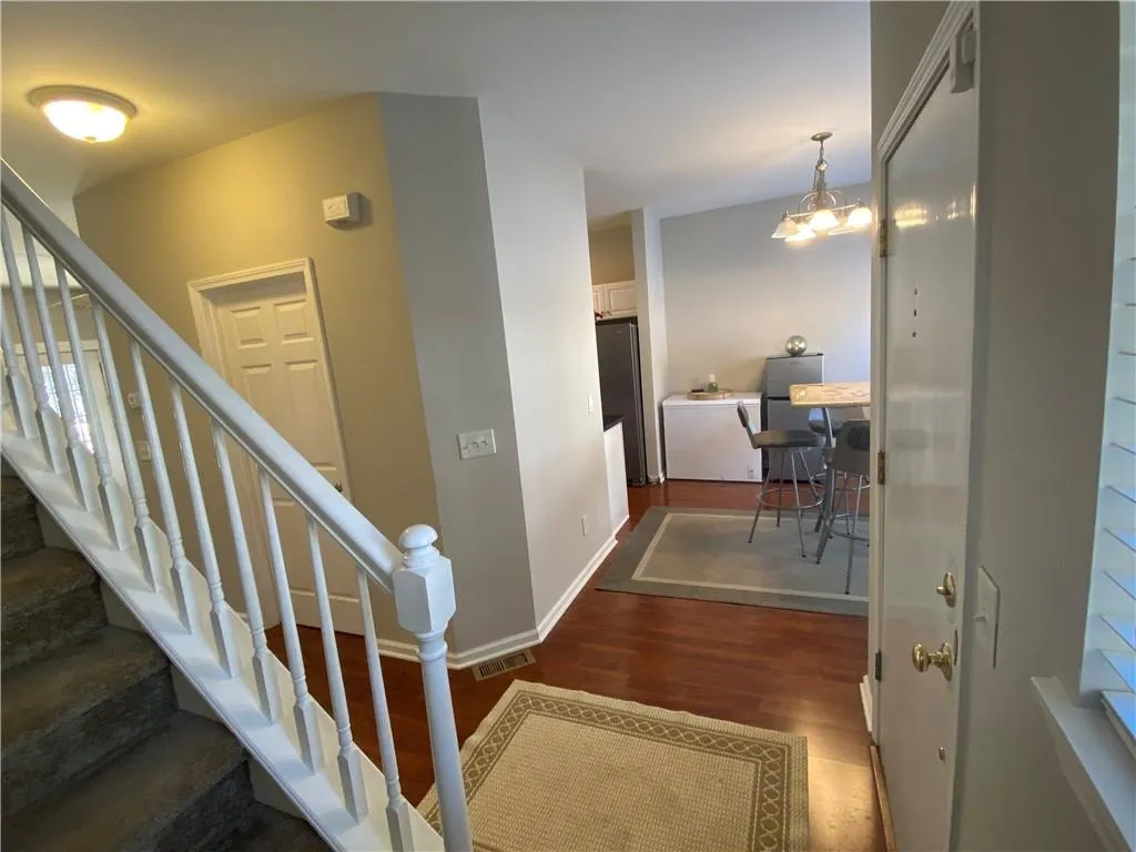 1804 Masons Creek Cir, Sandy Springs, Georgia 30350, 3 Bedrooms Bedrooms, ,3 BathroomsBathrooms,Residential,Sold,1804 Masons Creek Cir,6848134