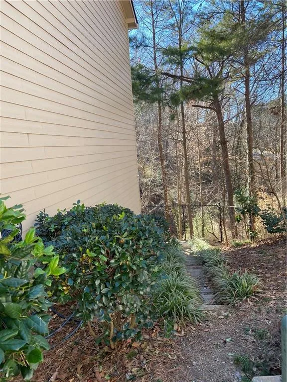 1804 Masons Creek Cir, Sandy Springs, Georgia 30350, 3 Bedrooms Bedrooms, ,3 BathroomsBathrooms,Residential,Sold,1804 Masons Creek Cir,6848134