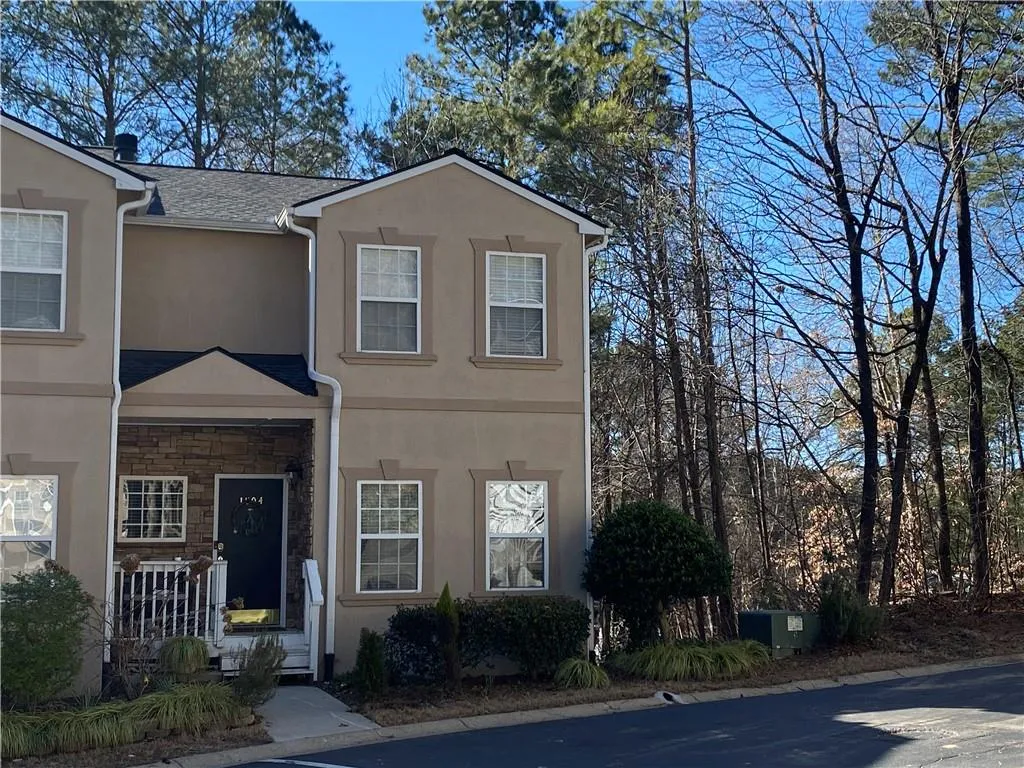 1804 Masons Creek Cir, Sandy Springs, Georgia 30350, 3 Bedrooms Bedrooms, ,3 BathroomsBathrooms,Residential,Sold,1804 Masons Creek Cir,6848134