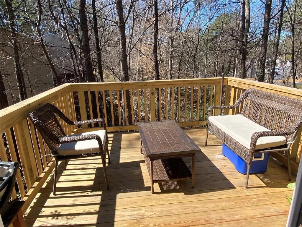 1804 Masons Creek Cir, Sandy Springs, Georgia 30350, 3 Bedrooms Bedrooms, ,3 BathroomsBathrooms,Residential,Sold,1804 Masons Creek Cir,6848134