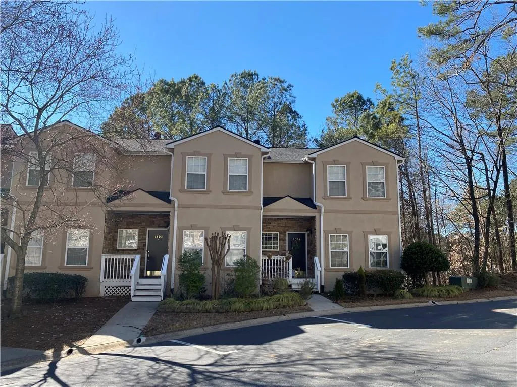 1804 Masons Creek Cir, Sandy Springs, Georgia 30350, 3 Bedrooms Bedrooms, ,3 BathroomsBathrooms,Residential,Sold,1804 Masons Creek Cir,6848134