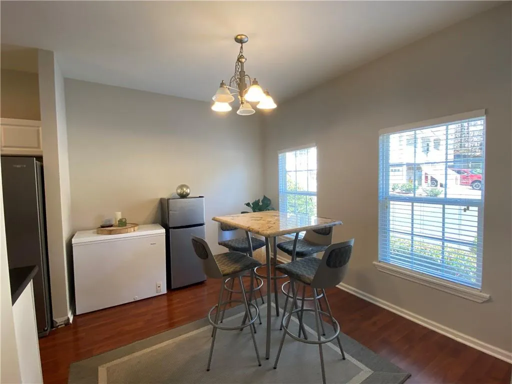 1804 Masons Creek Cir, Sandy Springs, Georgia 30350, 3 Bedrooms Bedrooms, ,3 BathroomsBathrooms,Residential,Sold,1804 Masons Creek Cir,6848134