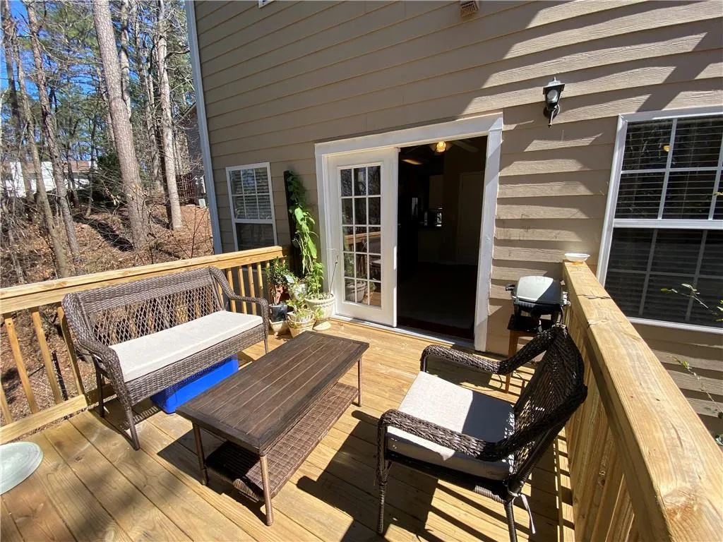 1804 Masons Creek Cir, Sandy Springs, Georgia 30350, 3 Bedrooms Bedrooms, ,3 BathroomsBathrooms,Residential,Sold,1804 Masons Creek Cir,6848134