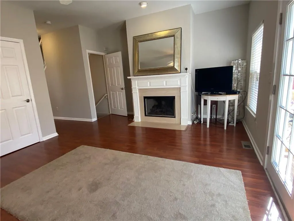 1804 Masons Creek Cir, Sandy Springs, Georgia 30350, 3 Bedrooms Bedrooms, ,3 BathroomsBathrooms,Residential,Sold,1804 Masons Creek Cir,6848134