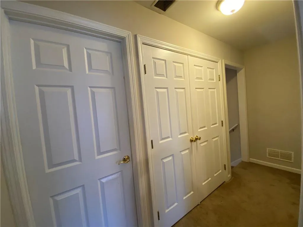 1804 Masons Creek Cir, Sandy Springs, Georgia 30350, 3 Bedrooms Bedrooms, ,3 BathroomsBathrooms,Residential,Sold,1804 Masons Creek Cir,6848134