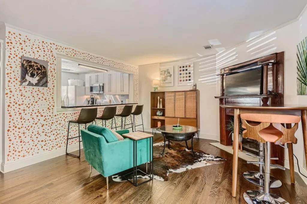 2208 Queen Anne Court, Sandy Springs, Georgia 30350, 3 Bedrooms Bedrooms, ,2 BathroomsBathrooms,Residential,Sold,2208 Queen Anne Court,6969131