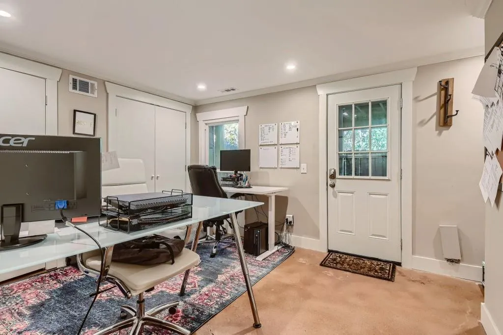 2208 Queen Anne Court, Sandy Springs, Georgia 30350, 3 Bedrooms Bedrooms, ,2 BathroomsBathrooms,Residential,Sold,2208 Queen Anne Court,6969131