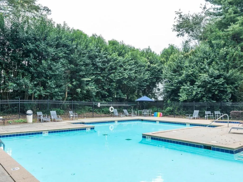 2208 Queen Anne Court, Sandy Springs, Georgia 30350, 3 Bedrooms Bedrooms, ,2 BathroomsBathrooms,Residential,Sold,2208 Queen Anne Court,6969131