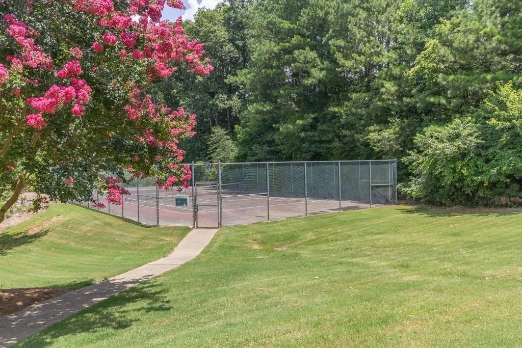 2208 Queen Anne Court, Sandy Springs, Georgia 30350, 3 Bedrooms Bedrooms, ,2 BathroomsBathrooms,Residential,Sold,2208 Queen Anne Court,6969131