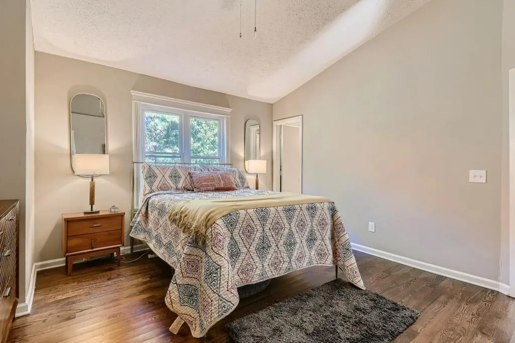 2208 Queen Anne Court, Sandy Springs, Georgia 30350, 3 Bedrooms Bedrooms, ,2 BathroomsBathrooms,Residential,Sold,2208 Queen Anne Court,6969131