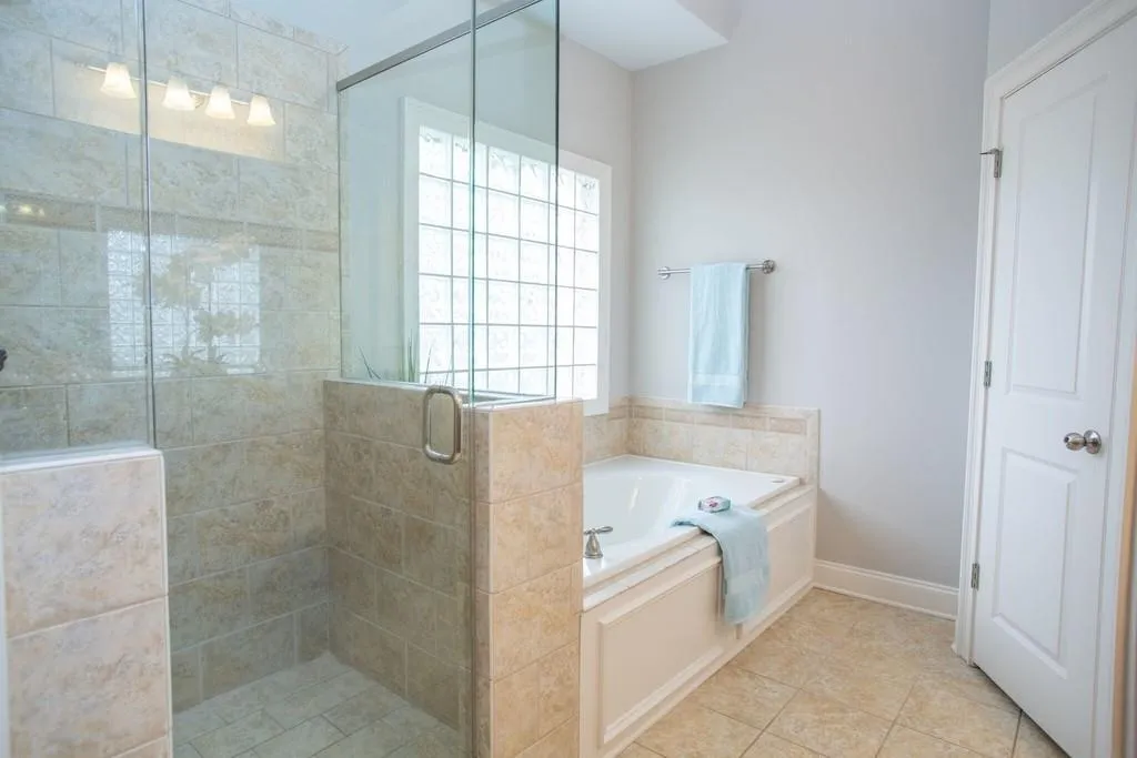 360 Mystic Ridge Lane, Sandy Springs, Georgia 30342, 4 Bedrooms Bedrooms, ,3 BathroomsBathrooms,Residential,Sold,360 Mystic Ridge Lane,6685197