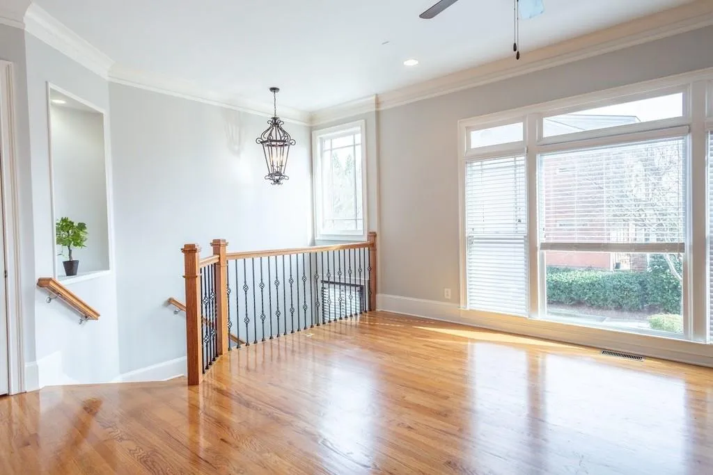 360 Mystic Ridge Lane, Sandy Springs, Georgia 30342, 4 Bedrooms Bedrooms, ,3 BathroomsBathrooms,Residential,Sold,360 Mystic Ridge Lane,6685197