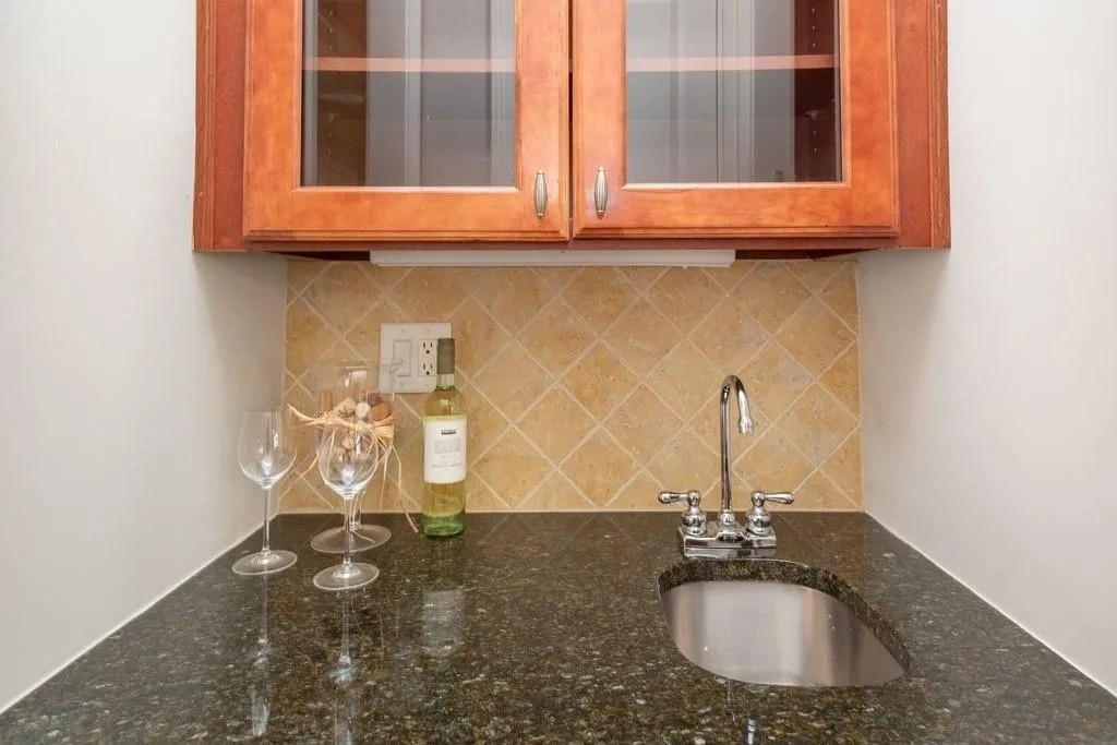 360 Mystic Ridge Lane, Sandy Springs, Georgia 30342, 4 Bedrooms Bedrooms, ,3 BathroomsBathrooms,Residential,Sold,360 Mystic Ridge Lane,6685197