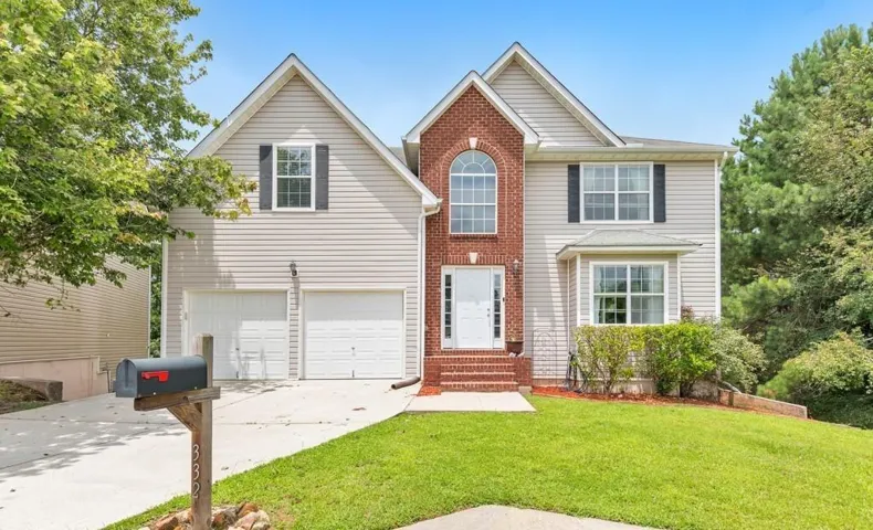 WELCOME HOME TO 332 BAYWOOD WAY HIRAM GA!