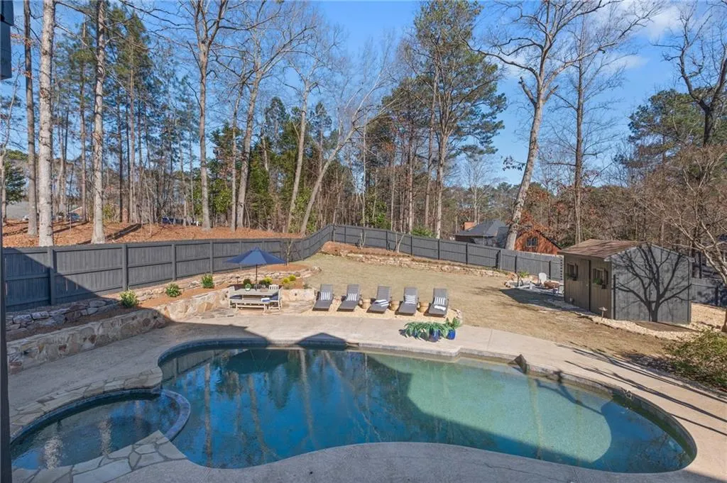 4895 High Point Road, Atlanta, Georgia 30342, 4 Bedrooms Bedrooms, ,3 BathroomsBathrooms,Residential,Sold,4895 High Point Road,6849541