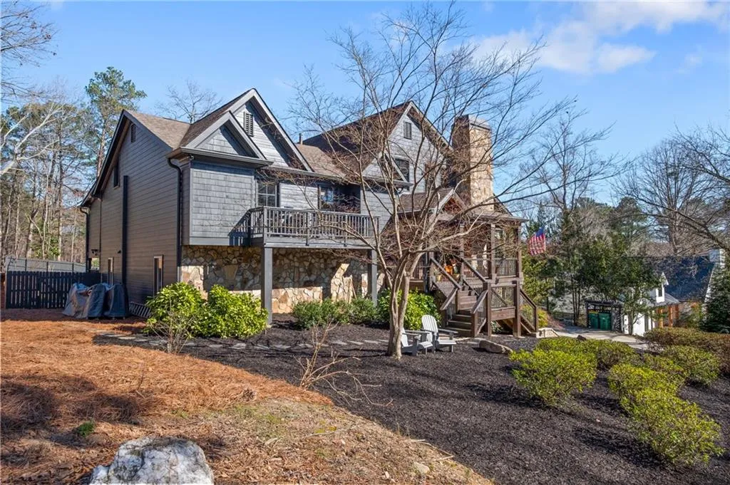 4895 High Point Road, Atlanta, Georgia 30342, 4 Bedrooms Bedrooms, ,3 BathroomsBathrooms,Residential,Sold,4895 High Point Road,6849541