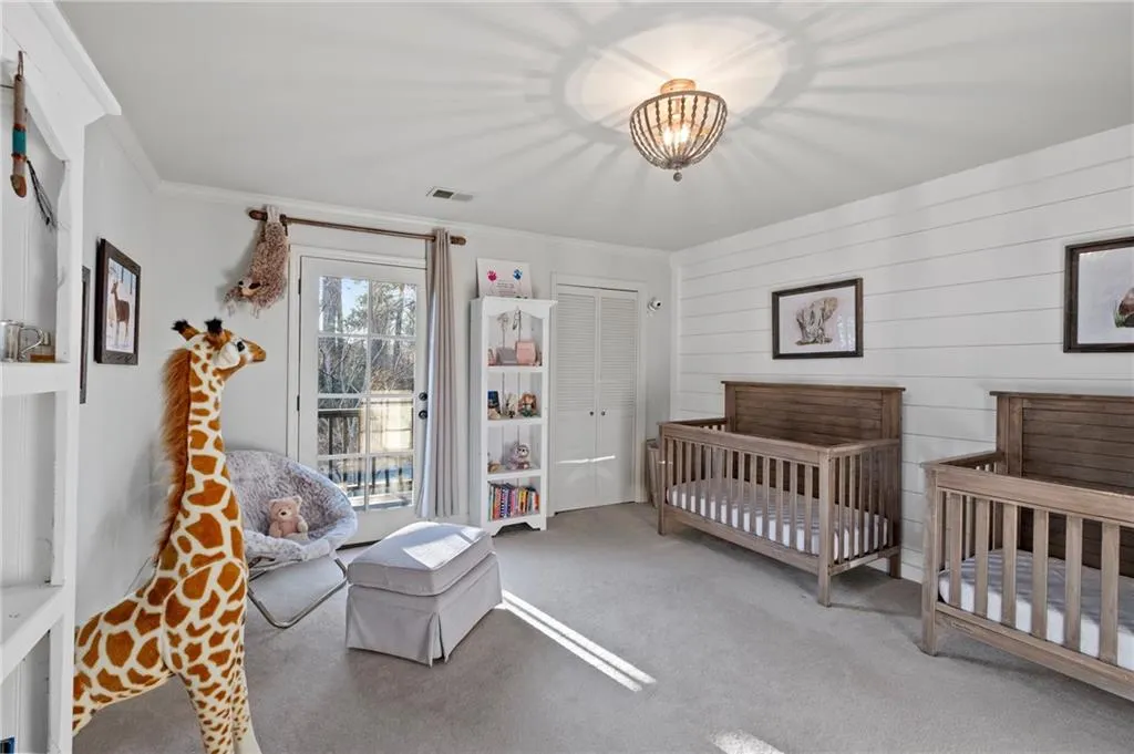 4895 High Point Road, Atlanta, Georgia 30342, 4 Bedrooms Bedrooms, ,3 BathroomsBathrooms,Residential,Sold,4895 High Point Road,6849541