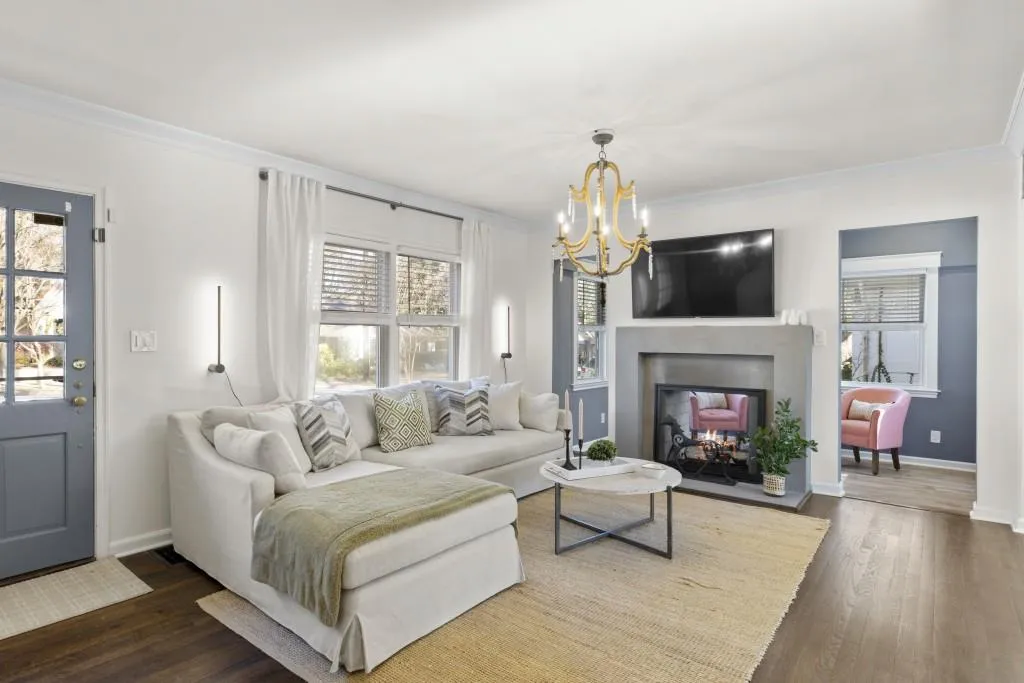 9 Arc Way, Atlanta, Georgia 30305, 3 Bedrooms Bedrooms, 0 ,2 BathroomsBathrooms,Residential,Sold,9 Arc Way,7697675
