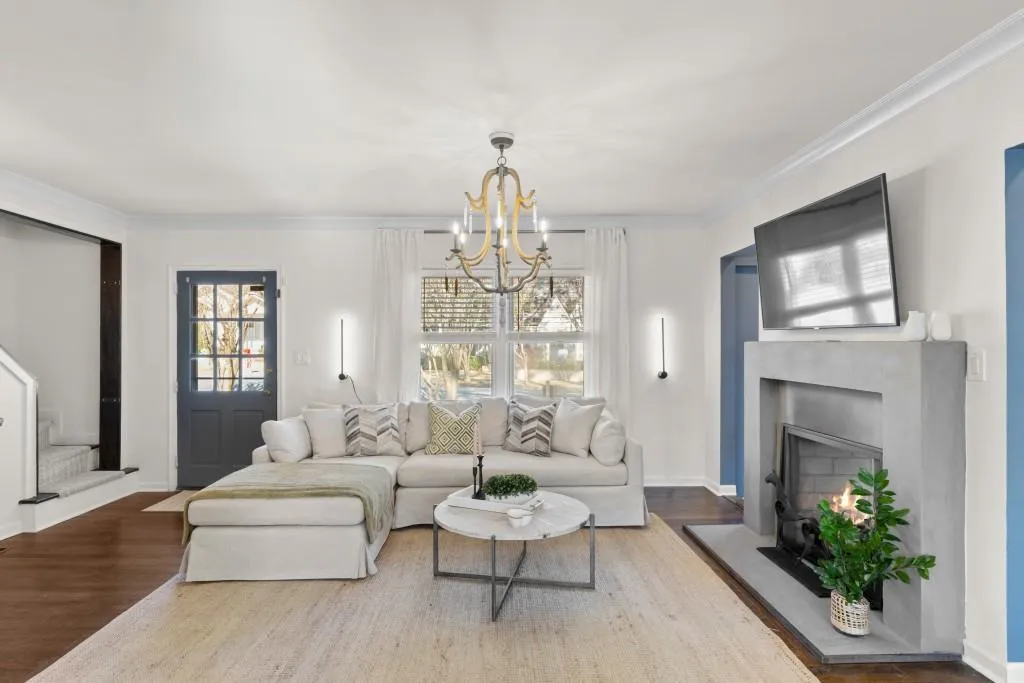 9 Arc Way, Atlanta, Georgia 30305, 3 Bedrooms Bedrooms, 0 ,2 BathroomsBathrooms,Residential,Sold,9 Arc Way,7697675