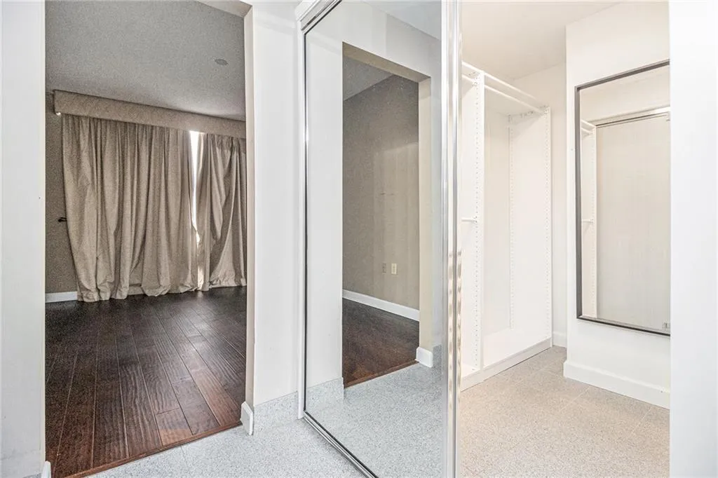 3475 Oak Valley Road Ne Unit 770, Atlanta, Georgia 30326, 1 Bedroom Bedrooms, ,1 BathroomBathrooms,Residential,For Sale,3475 Oak Valley Road Ne Unit 770,7627873