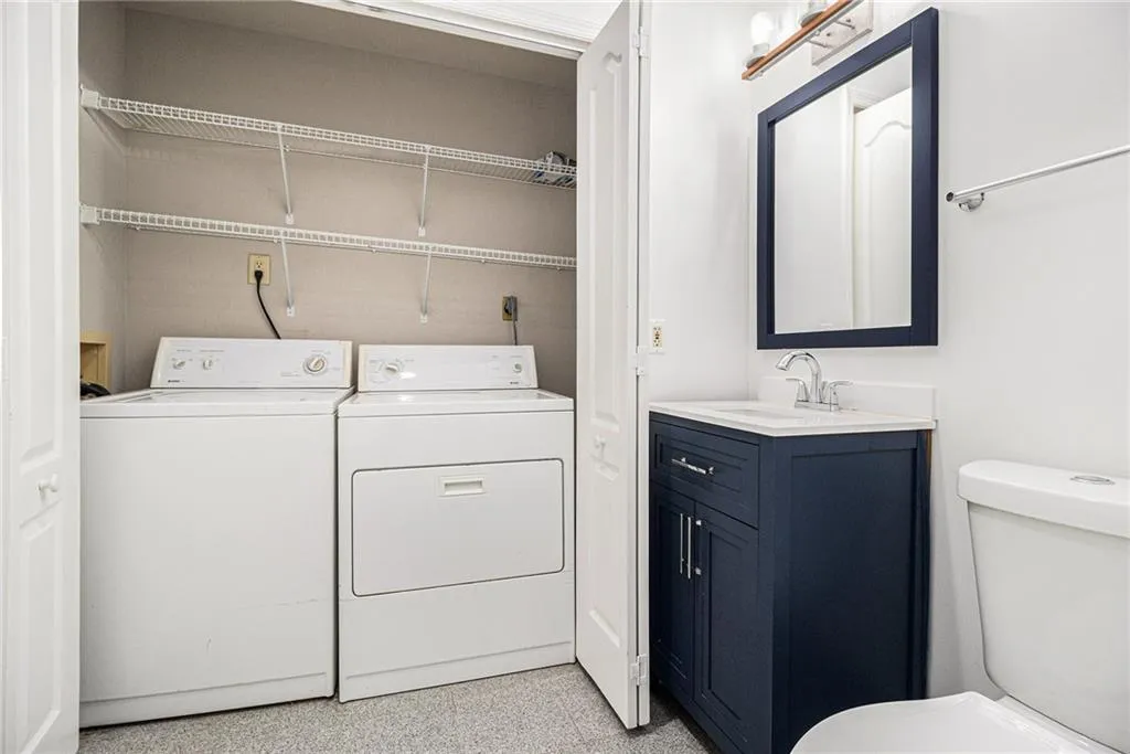 3475 Oak Valley Road Ne Unit 770, Atlanta, Georgia 30326, 1 Bedroom Bedrooms, ,1 BathroomBathrooms,Residential,For Sale,3475 Oak Valley Road Ne Unit 770,7627873