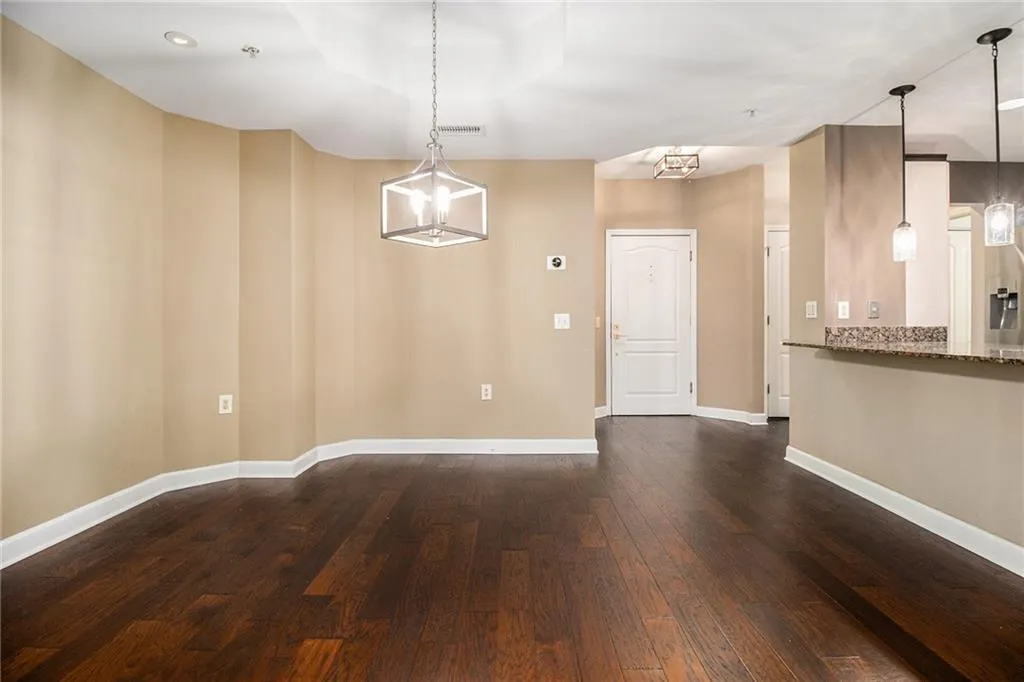 3475 Oak Valley Road Ne Unit 770, Atlanta, Georgia 30326, 1 Bedroom Bedrooms, ,1 BathroomBathrooms,Residential,For Sale,3475 Oak Valley Road Ne Unit 770,7627873