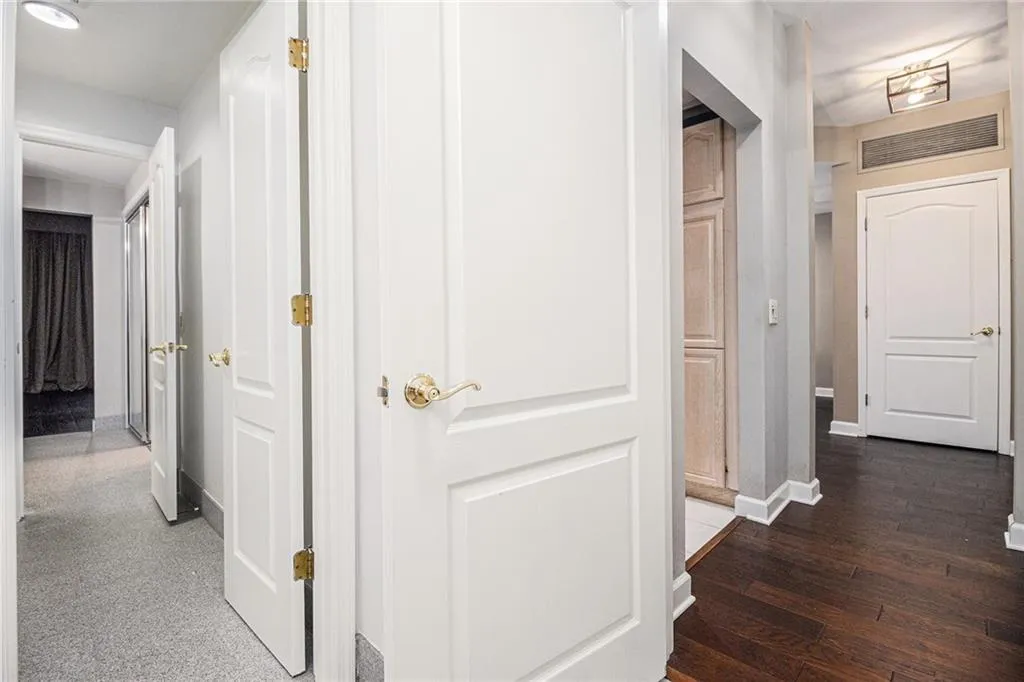 3475 Oak Valley Road Ne Unit 770, Atlanta, Georgia 30326, 1 Bedroom Bedrooms, ,1 BathroomBathrooms,Residential,For Sale,3475 Oak Valley Road Ne Unit 770,7627873