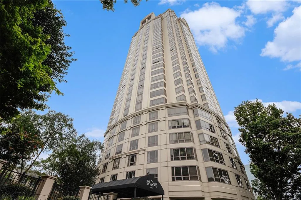 3475 Oak Valley Road Ne Unit 770, Atlanta, Georgia 30326, 1 Bedroom Bedrooms, ,1 BathroomBathrooms,Residential,For Sale,3475 Oak Valley Road Ne Unit 770,7627873