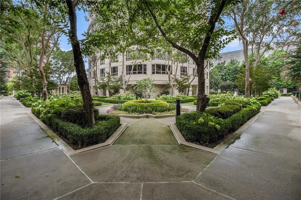 3475 Oak Valley Road Ne Unit 770, Atlanta, Georgia 30326, 1 Bedroom Bedrooms, ,1 BathroomBathrooms,Residential,For Sale,3475 Oak Valley Road Ne Unit 770,7627873